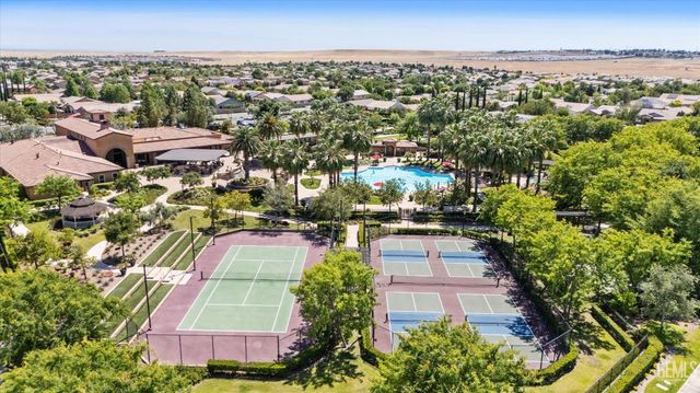 9702 Petersburg Place, Bakersfield, CA 93306