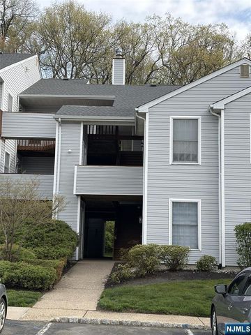 56 Stonyridge Drive, Lincoln Park Borough, NJ 07035