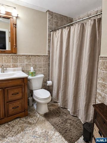 56 Stonyridge Drive, Lincoln Park Borough, NJ 07035