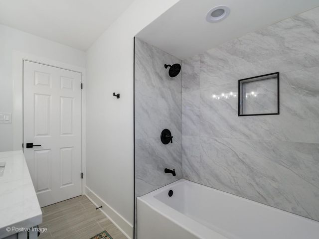 5720 Reba Street, Morton Grove, IL 60053