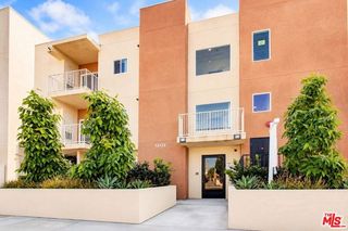 12132 Hart Street 301, North Hollywood (los Angeles), CA 91605