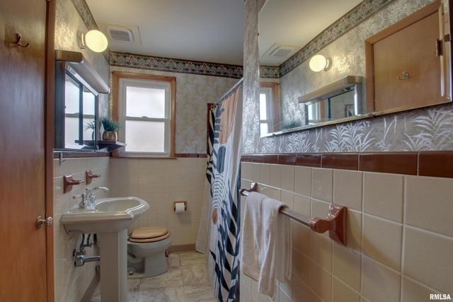 523 TEMPLE Street, Quincy, IL 62305