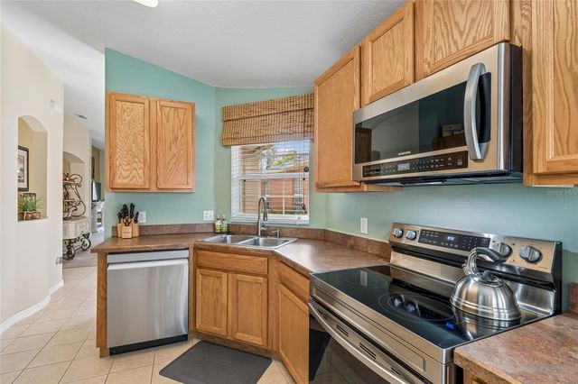 516 GRAND CANAL DR, Poinciana, FL 34759