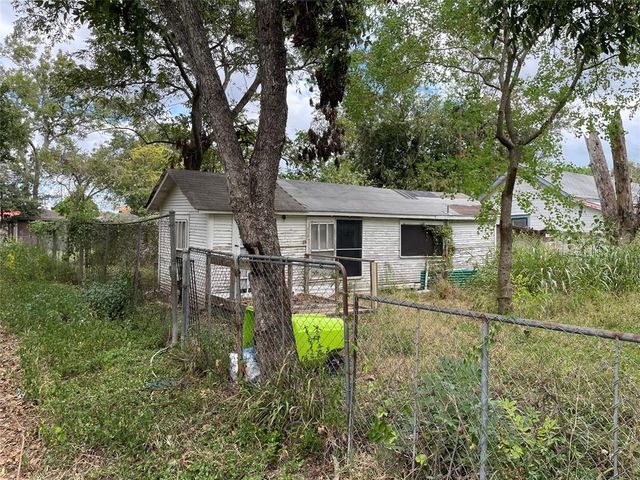 420 4th St, Rosenberg, TX 77471