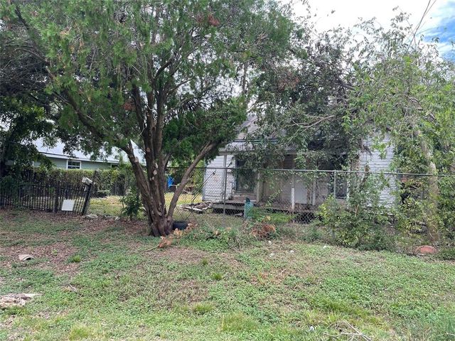 420 4th St, Rosenberg, TX 77471