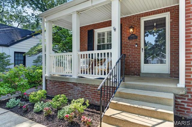 646 E Adams Avenue, Kirkwood, MO 63122