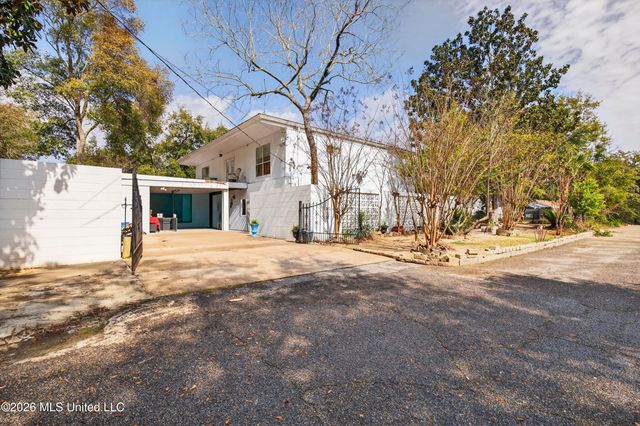 161 Kenmore Avenue, Biloxi, MS 39531