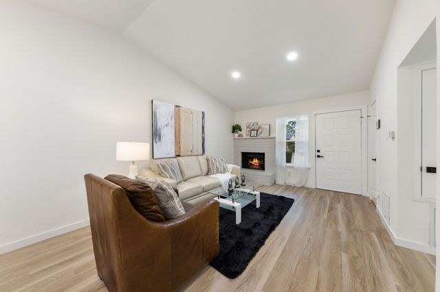 215 Prairie Grove Drive, Dallas, TX 75217