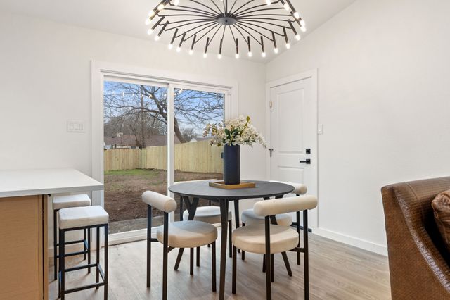 215 Prairie Grove Drive, Dallas, TX 75217