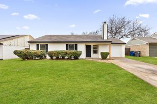 215 Prairie Grove Drive, Dallas, TX 75217