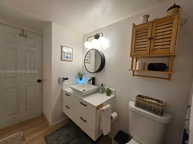 9360 Fontainebleau Blvd 503, Miami, FL 33172