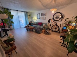 9360 Fontainebleau Blvd 503, Miami, FL 33172