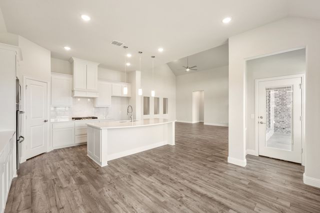 11633 Panther Drive, Godley, TX 76044