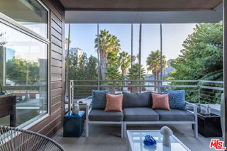 6001 Carlton Way 201, Los Angeles, CA 90028