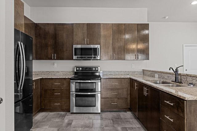 2227 W 3rd St, Odessa, TX 79763