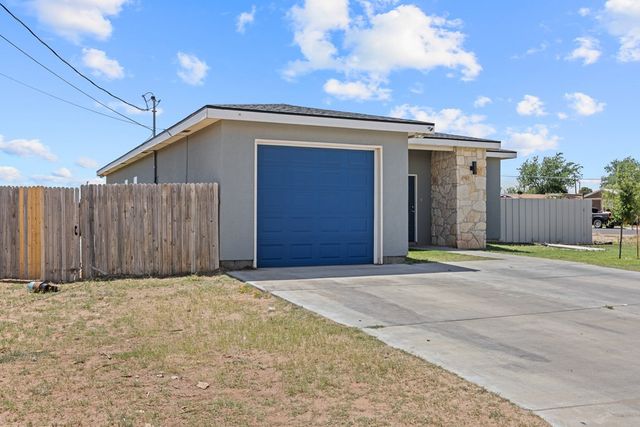 2227 W 3rd St, Odessa, TX 79763