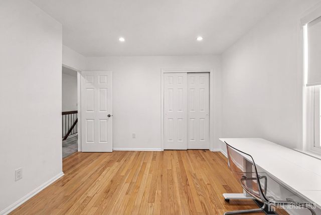 5 Hawthorn Drive, Edison, NJ 08820