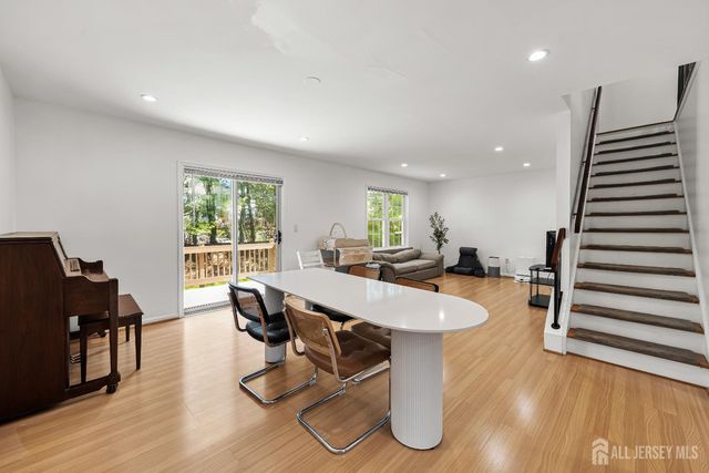 5 Hawthorn Drive, Edison, NJ 08820