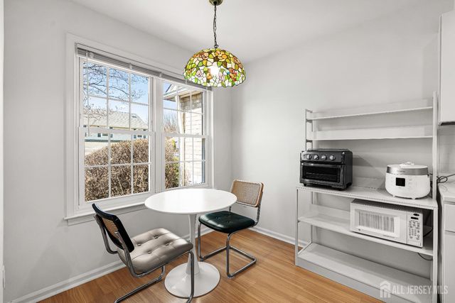 5 Hawthorn Drive, Edison, NJ 08820