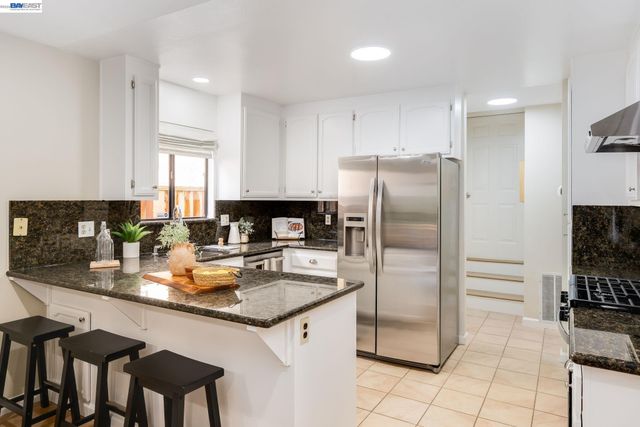 21297 Justco Ln, Castro Valley, CA 94552