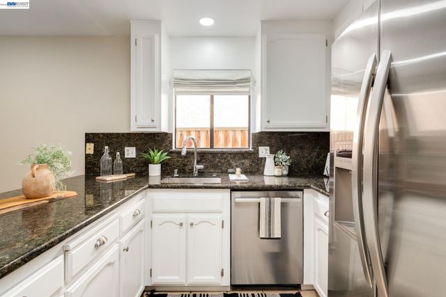 21297 Justco Ln, Castro Valley, CA 94552