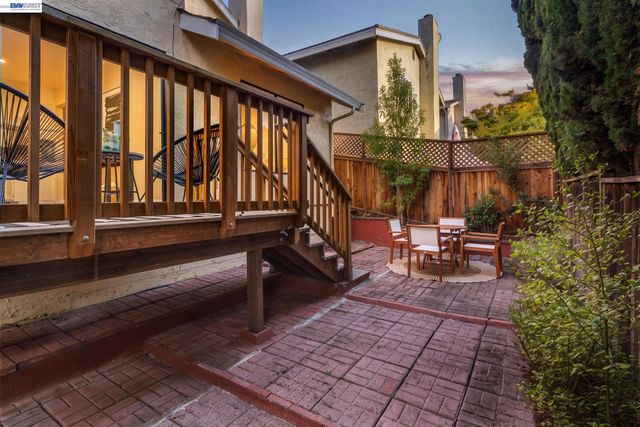 21297 Justco Ln, Castro Valley, CA 94552