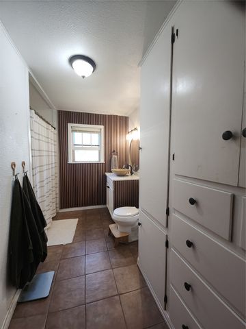 440 S Main Street, Springtown, TX 76082