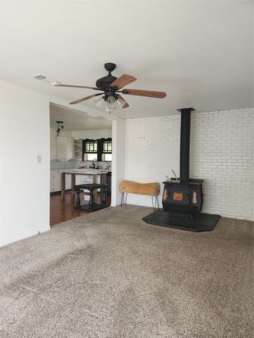 440 S Main Street, Springtown, TX 76082