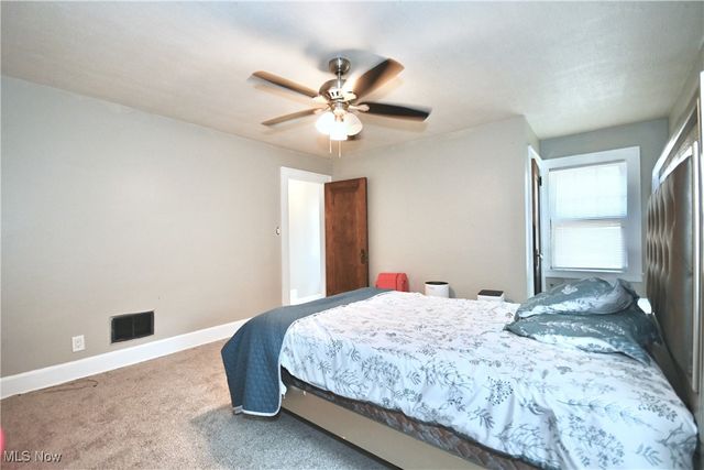 30 Pinehurst Avenue, Youngstown, OH 44512