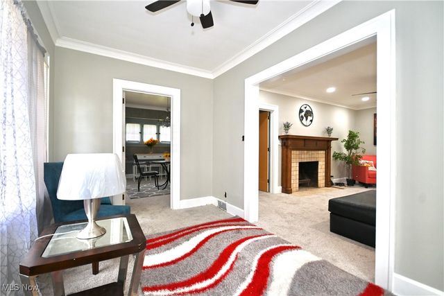 30 Pinehurst Avenue, Youngstown, OH 44512