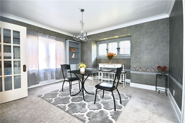 30 Pinehurst Avenue, Youngstown, OH 44512