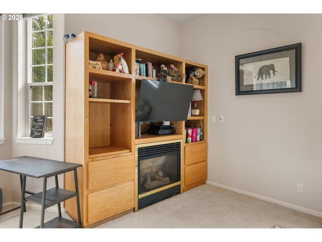 367 SPYGLASS Dr, Eugene, OR 97401