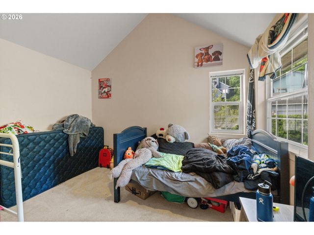 367 SPYGLASS Dr, Eugene, OR 97401