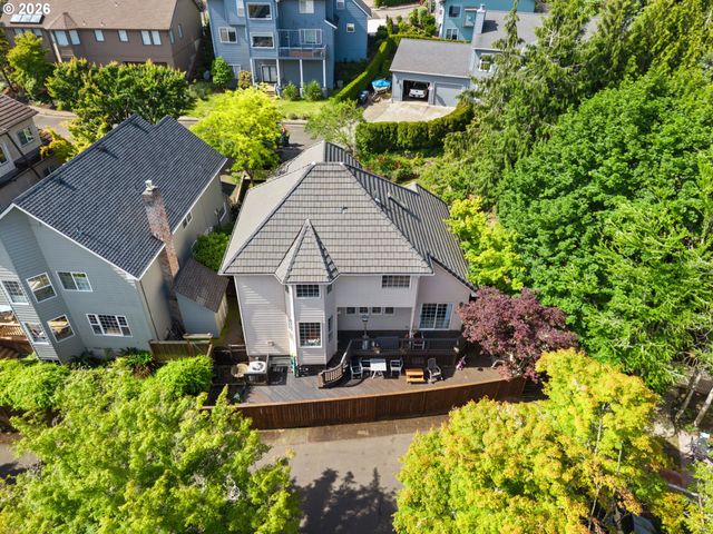 367 SPYGLASS Dr, Eugene, OR 97401