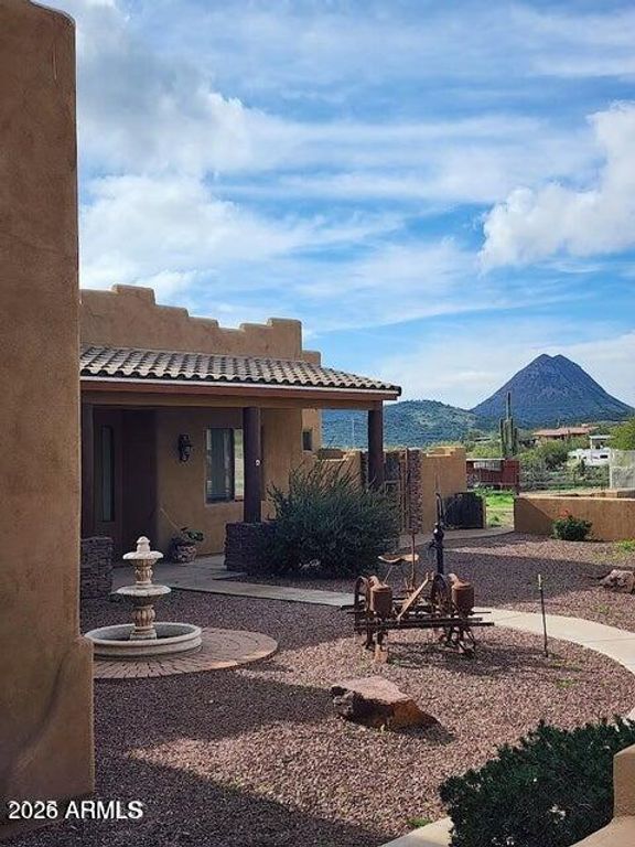 48012 N 16TH Lane, New River, AZ 85087
