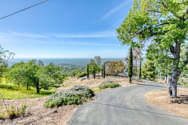 41101 Lilley Mountain Drive, Coarsegold, CA 93614