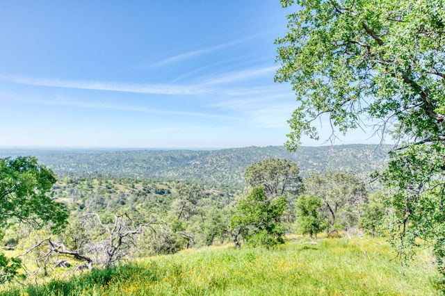 41101 Lilley Mountain Drive, Coarsegold, CA 93614