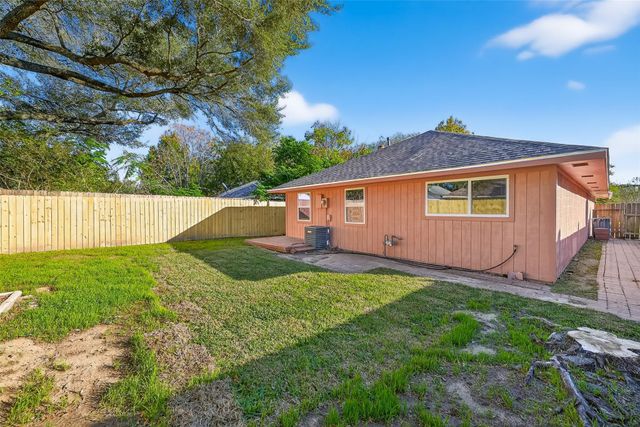 16106 Barbaroosa Drive, Houston, TX 77083