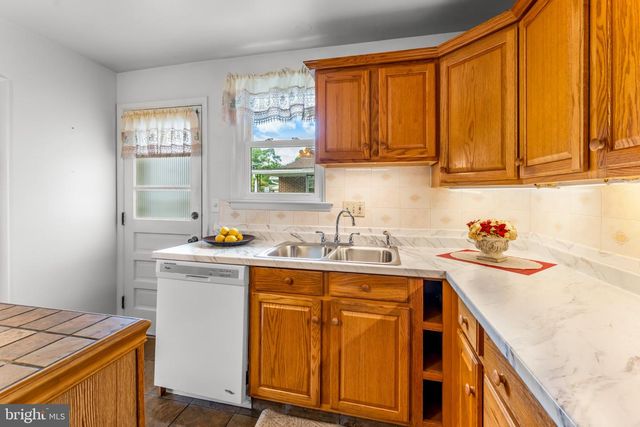 6723 COLLINSDALE RD, Baltimore, MD 21234