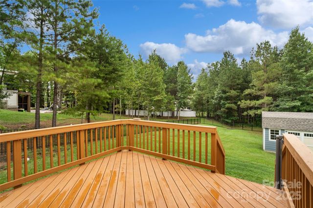 5299 Admirals Landing, Lancaster, SC 29720