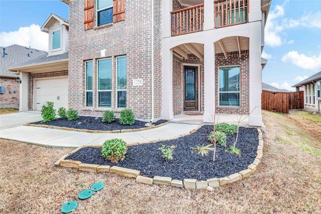 1228 Arrowwood Drive, Aubrey, TX 76227
