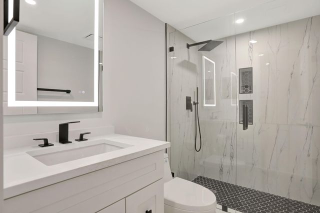3505 Oaks Way 204, Pompano Beach, FL 33069