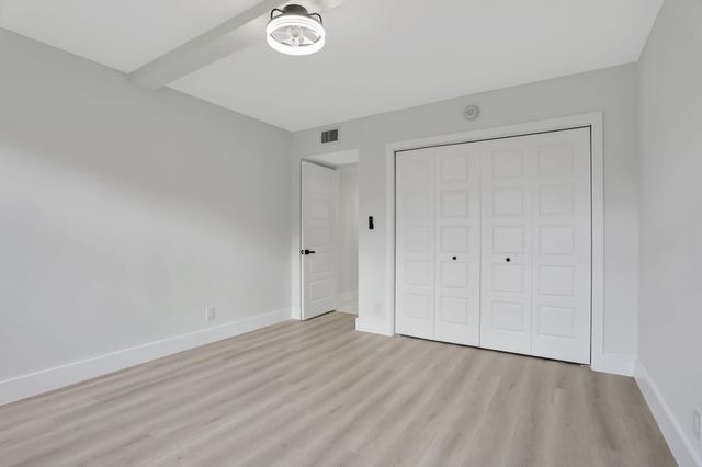 3505 Oaks Way 204, Pompano Beach, FL 33069