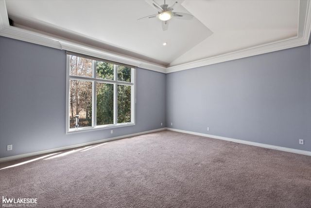 6120 Evanswood Street, Troy, MI 48085