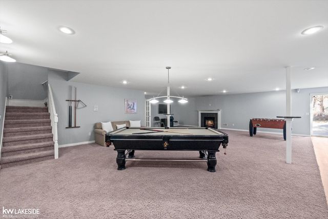 6120 Evanswood Street, Troy, MI 48085