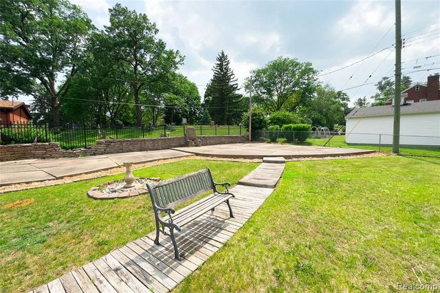 23211 Myrtle Street, Dearborn, MI 48128