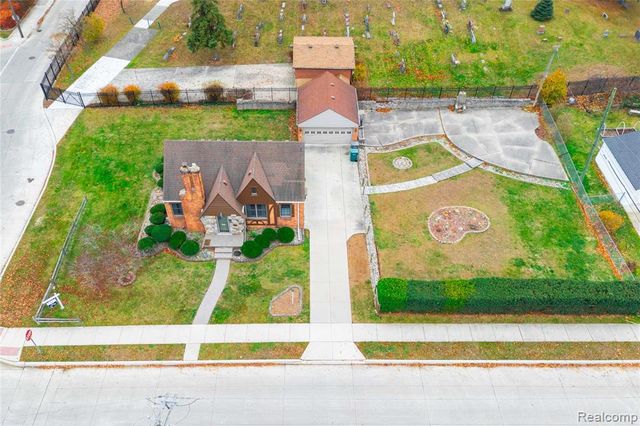 23211 Myrtle Street, Dearborn, MI 48128