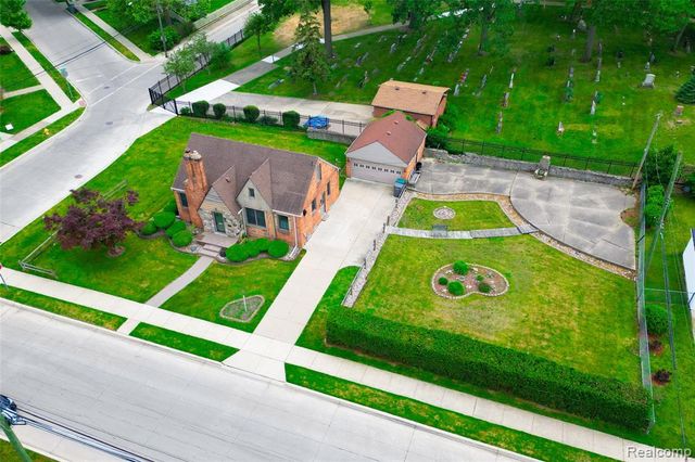 23211 Myrtle Street, Dearborn, MI 48128