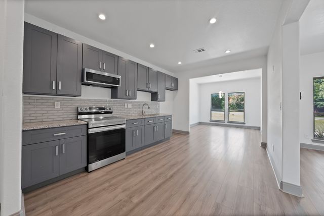 925 Balkan Drive, Lancaster, TX 75134