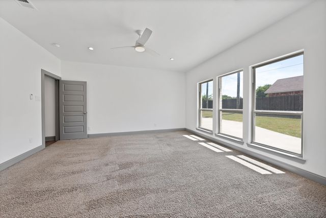 925 Balkan Drive, Lancaster, TX 75134